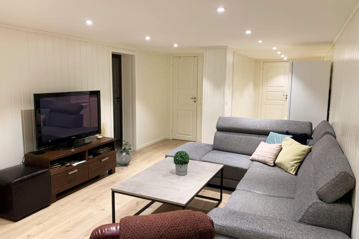 Newly Renovated Basement Apartment Sarpsborg Εξωτερικό φωτογραφία